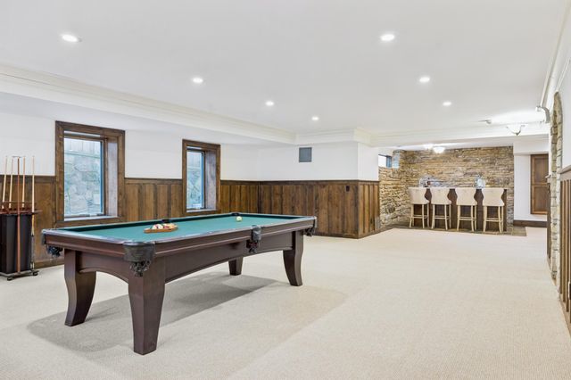 2204 W Lake Of The Isles Parkway, Minneapolis, MN 55405