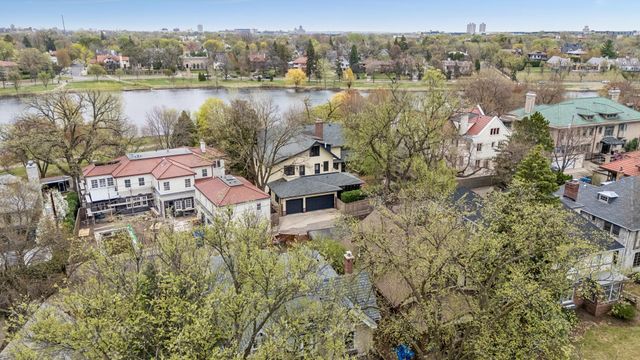 2204 W Lake Of The Isles Parkway, Minneapolis, MN 55405