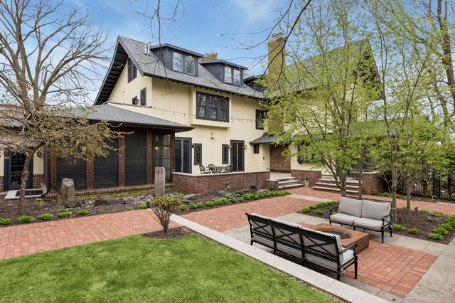 2204 W Lake Of The Isles Parkway, Minneapolis, MN 55405