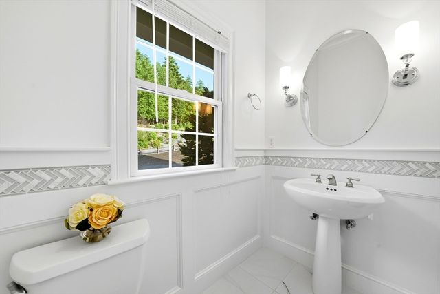 25 Collins Rd, Berlin, MA 01503