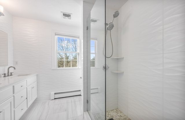 25 Collins Rd, Berlin, MA 01503