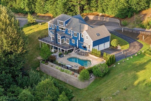 25 Collins Rd, Berlin, MA 01503