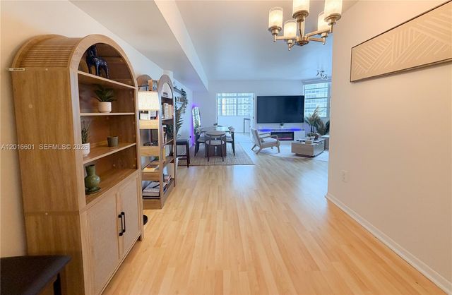 825 Brickell Bay Dr 2050, Miami, FL 33131