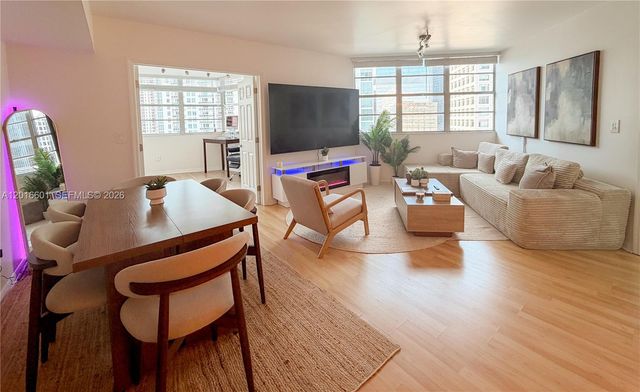 825 Brickell Bay Dr 2050, Miami, FL 33131