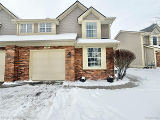 717 Whisperwood Trail, Fenton, MI 48430