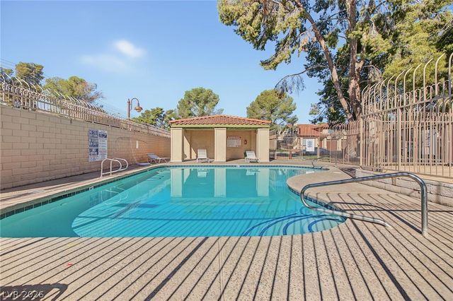 2915 Pine Nut Way, Henderson, NV 89074