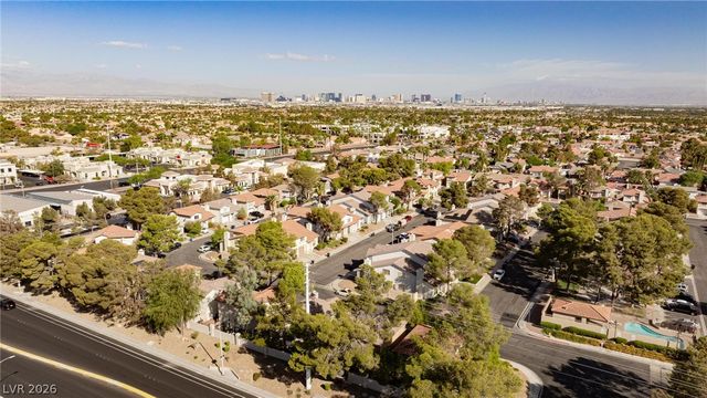 2915 Pine Nut Way, Henderson, NV 89074