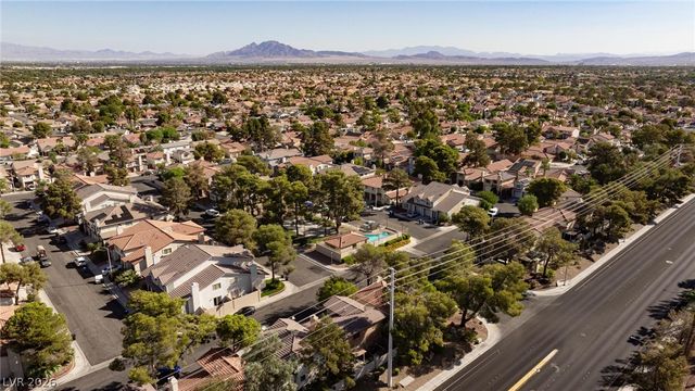 2915 Pine Nut Way, Henderson, NV 89074