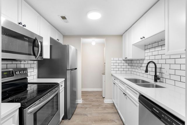 420 Elysian Fields Rd Apt E5, Nashville, TN 37211