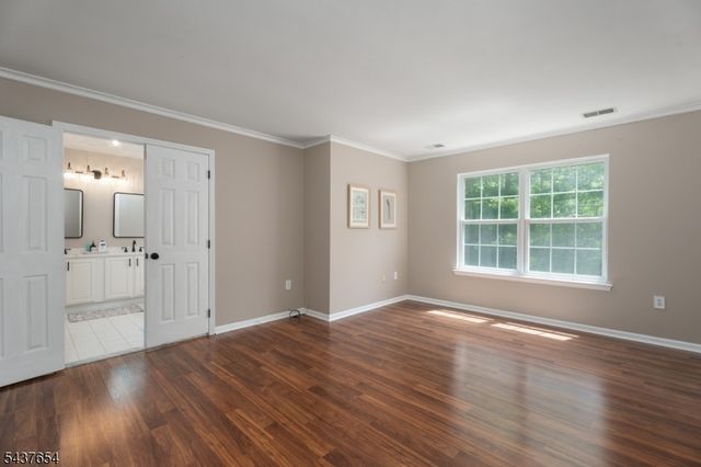 8 Scarlet Oak Dr, Montgomery Twp., NJ 08540
