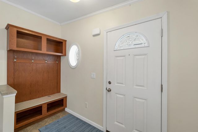 71 Caddy Drive, Salem, NH 03079