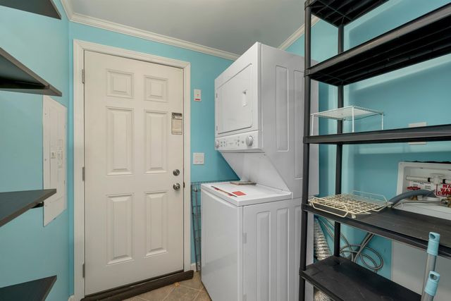 71 Caddy Drive, Salem, NH 03079