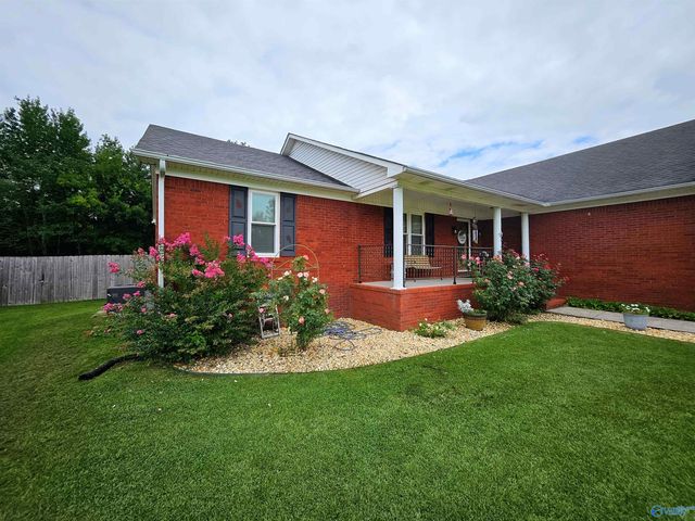 19142 Tammy Leigh Drive, Athens, AL 35614
