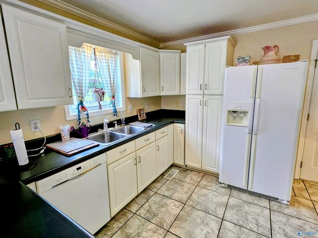 19142 Tammy Leigh Drive, Athens, AL 35614