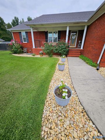 19142 Tammy Leigh Drive, Athens, AL 35614