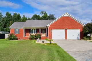 19142 Tammy Leigh Drive, Athens, AL 35614