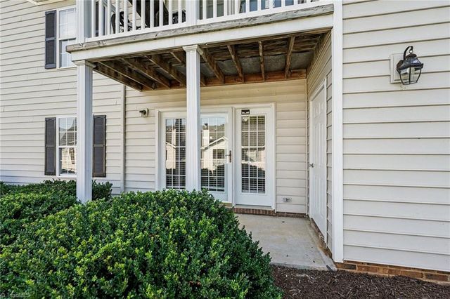 7137 Friendly Avenue C, Greensboro, NC 27410