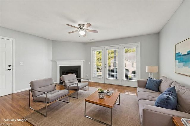 7137 Friendly Avenue C, Greensboro, NC 27410