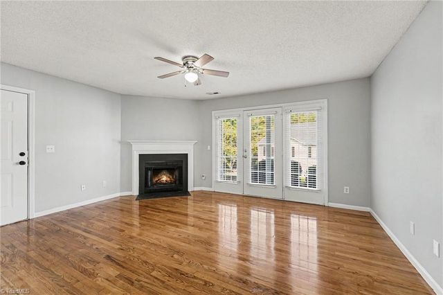 7137 Friendly Avenue C, Greensboro, NC 27410