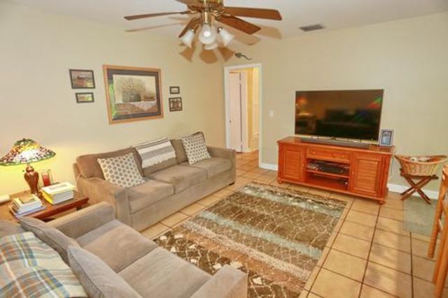 7850 SW 160th Street, Palmetto Bay, FL 33157