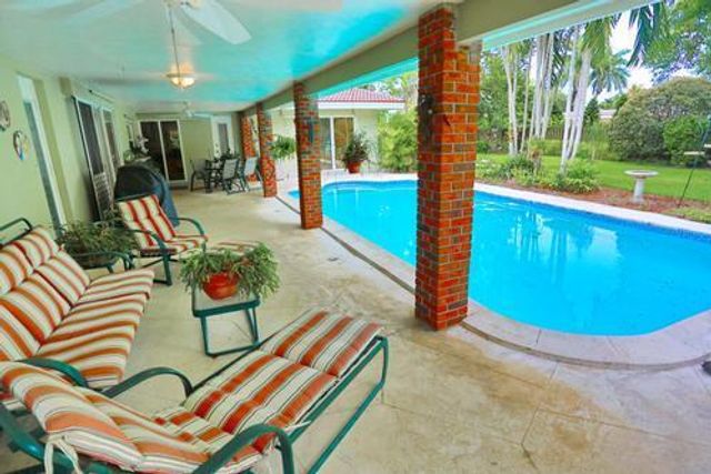 7850 SW 160th Street, Palmetto Bay, FL 33157