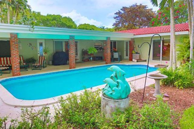 7850 SW 160th Street, Palmetto Bay, FL 33157