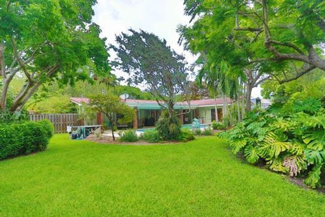 7850 SW 160th Street, Palmetto Bay, FL 33157