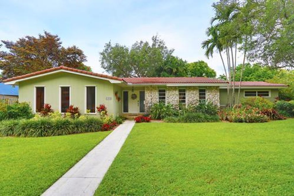 7850 SW 160th Street, Palmetto Bay, FL 33157