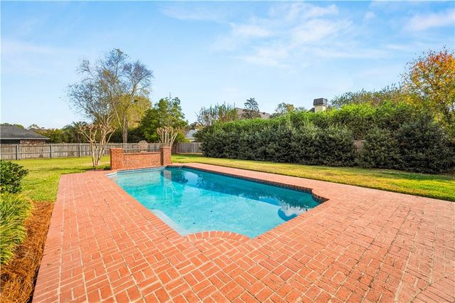 6714 TENNYSON OAKS Lane, Alexandria, LA 71301