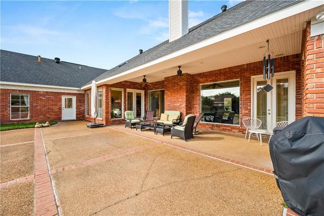 6714 TENNYSON OAKS Lane, Alexandria, LA 71301