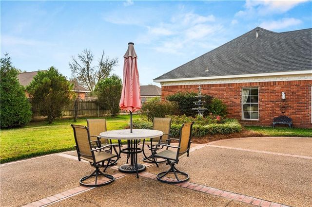 6714 TENNYSON OAKS Lane, Alexandria, LA 71301