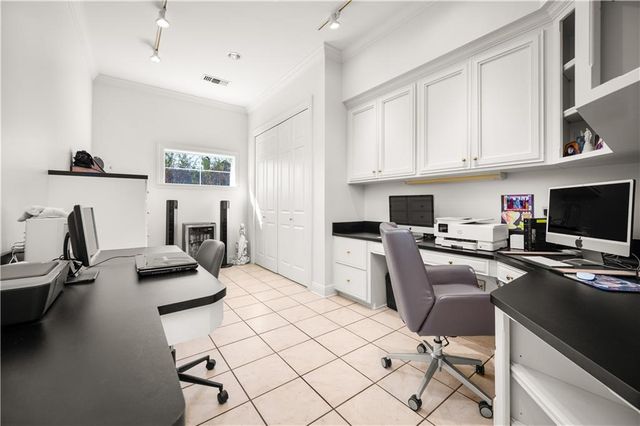 6714 TENNYSON OAKS Lane, Alexandria, LA 71301