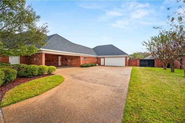 6714 TENNYSON OAKS Lane, Alexandria, LA 71301