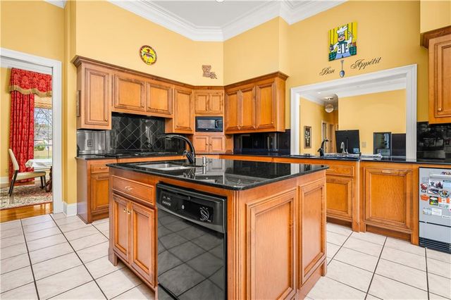 6714 TENNYSON OAKS Lane, Alexandria, LA 71301