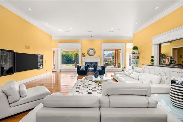 6714 TENNYSON OAKS Lane, Alexandria, LA 71301