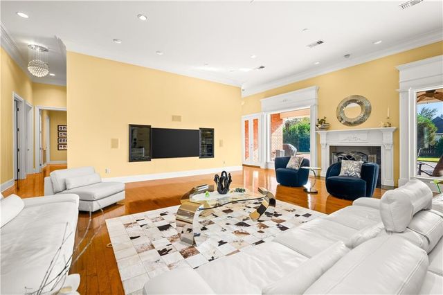 6714 TENNYSON OAKS Lane, Alexandria, LA 71301