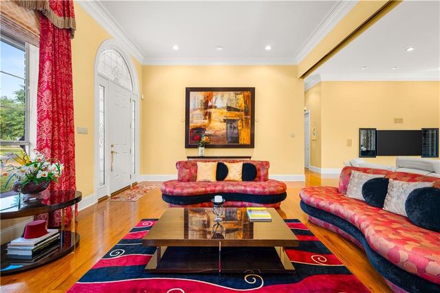 6714 TENNYSON OAKS Lane, Alexandria, LA 71301