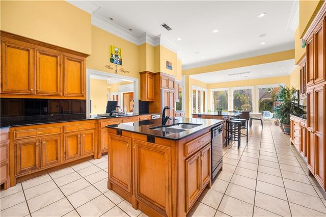 6714 TENNYSON OAKS Lane, Alexandria, LA 71301