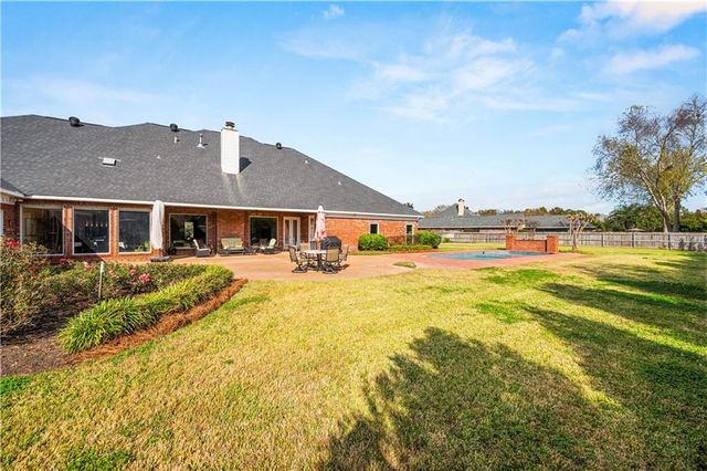 6714 TENNYSON OAKS Lane, Alexandria, LA 71301