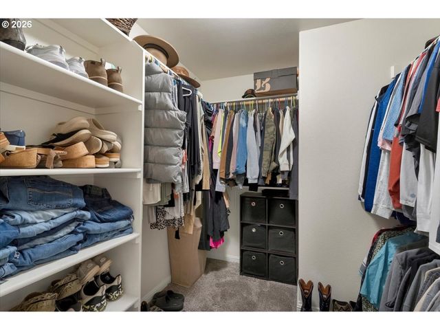 588 WEST Ln, Molalla, OR 97038