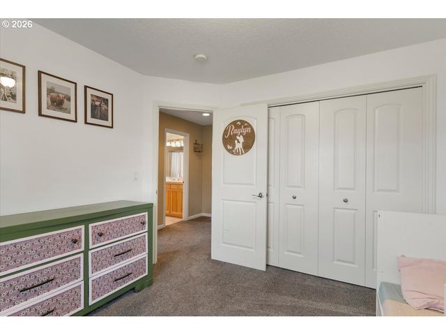 588 WEST Ln, Molalla, OR 97038