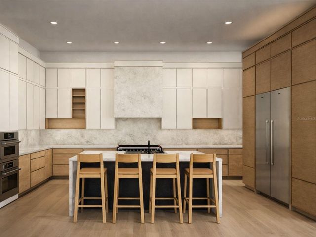 737 N SUMMERLIN AVENUE, Orlando, FL 32803