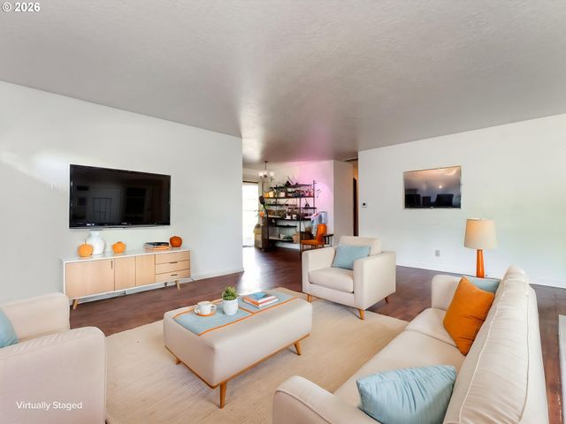 21304 Se YAMHILL St, Gresham, OR 97030