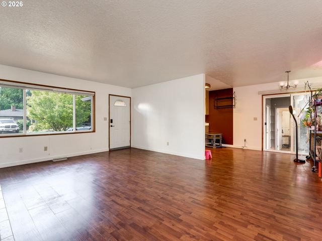 21304 Se YAMHILL St, Gresham, OR 97030