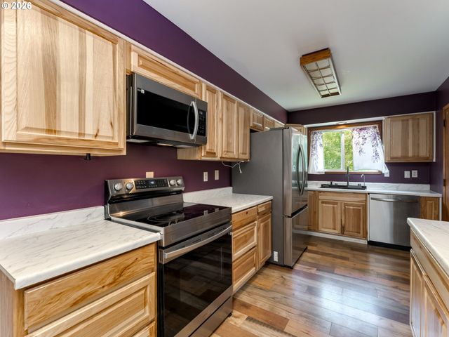 21304 Se YAMHILL St, Gresham, OR 97030