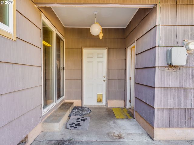 21304 Se YAMHILL St, Gresham, OR 97030
