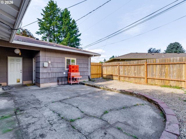 21304 Se YAMHILL St, Gresham, OR 97030