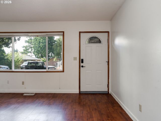 21304 Se YAMHILL St, Gresham, OR 97030