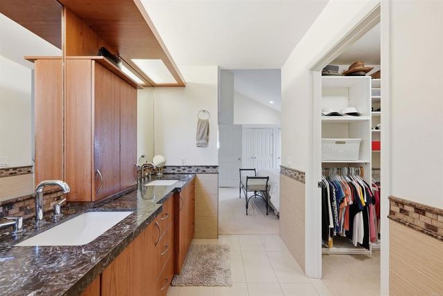1101 Via Mil Cumbres, Solana Beach, CA 92075