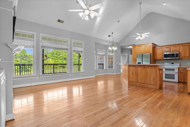 2440 Maple Grove Rd, Dickson, TN 37055
